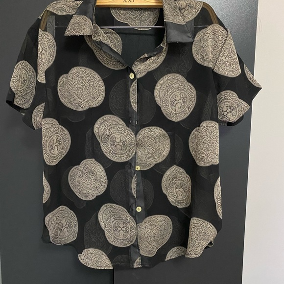 $8 3 dark tops - Picture 2 of 4